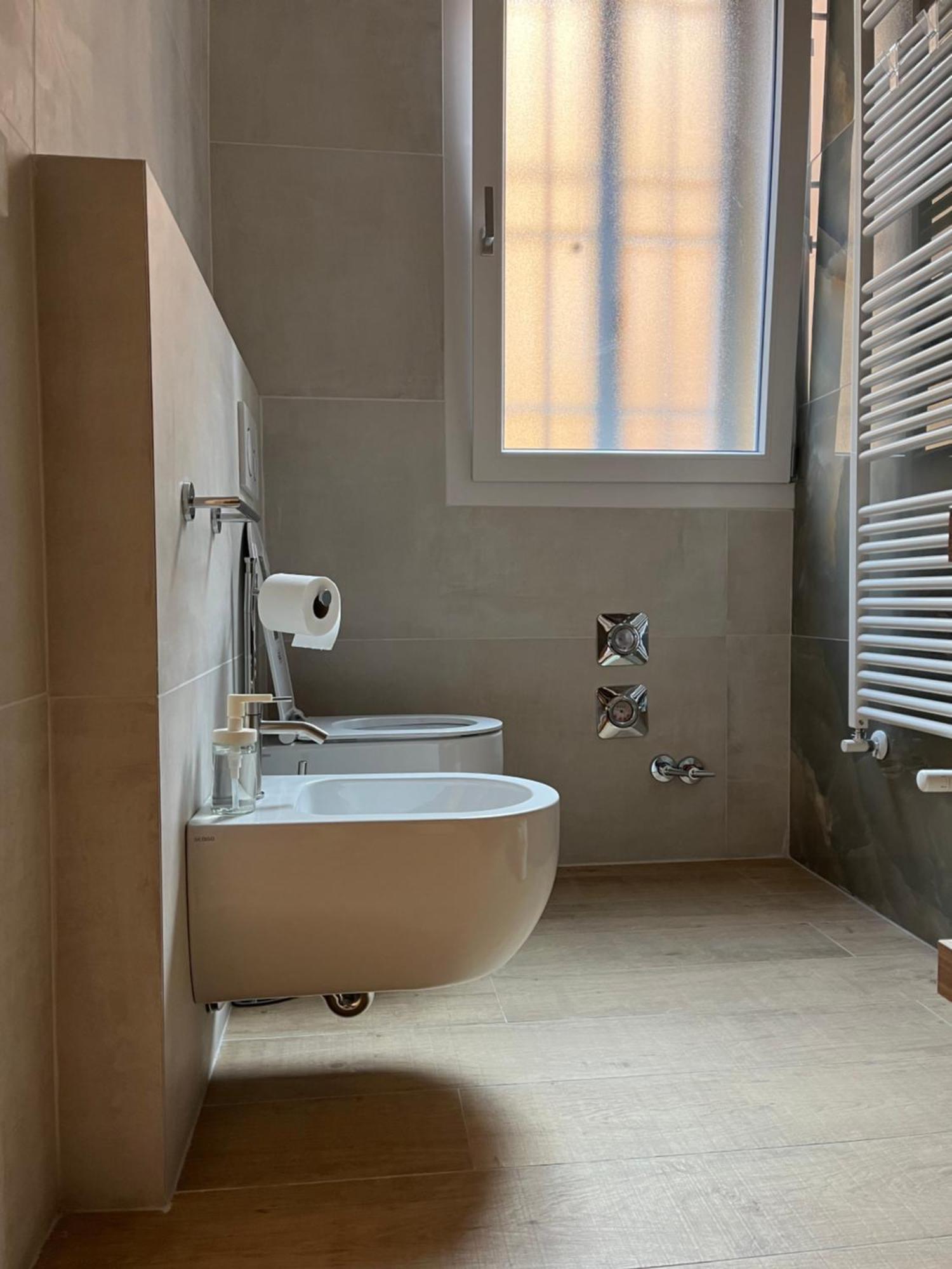 Calari Rooms - Affittacamere Bologna Kültér fotó