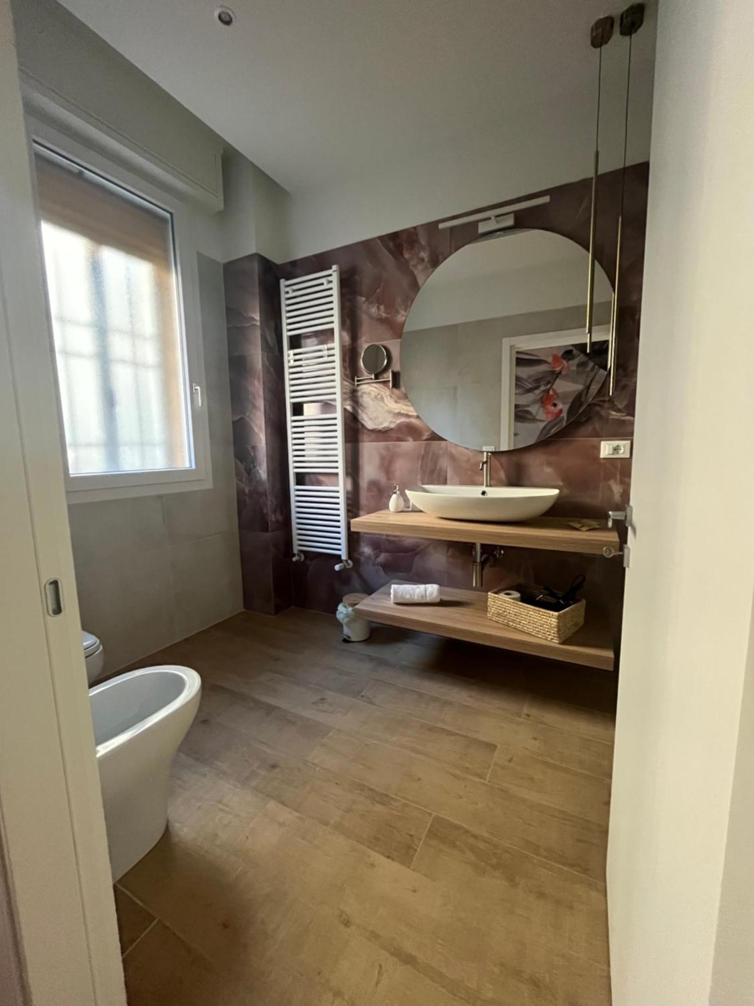 Calari Rooms - Affittacamere Bologna Kültér fotó